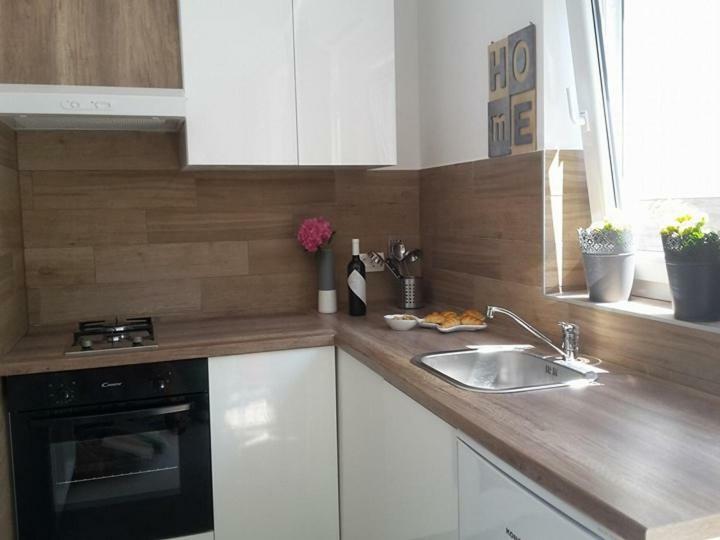 Arena Center Apartman *